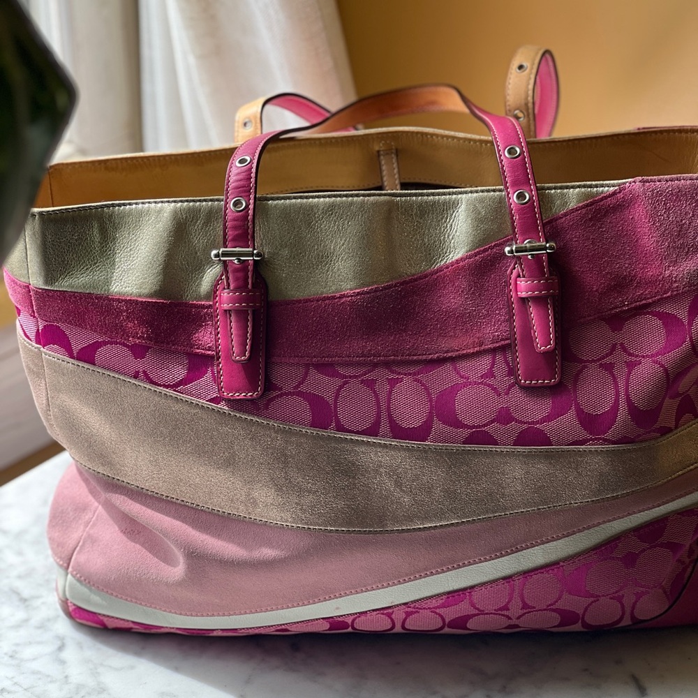 Vintage Coach Limited Edition Pink Wave Gallery Tote
